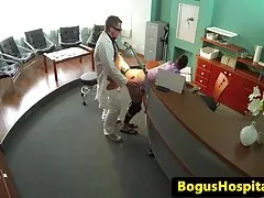 Dito taglio mark sotto la video nonne inculate doccia