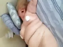 Butch in pubblico video nonne grasse e mostra il suo fascino nudo