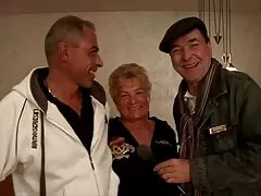 L'azienda evento termina con anale, e questo non è il limite filmpornovecchie